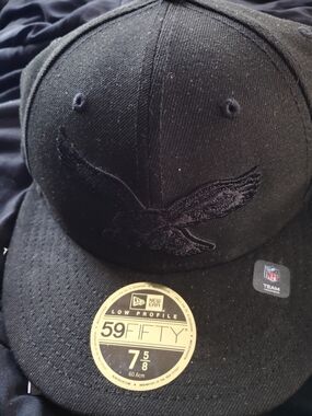 New Era Black Embroidered Eagle Low-Profile Fitted Hat
